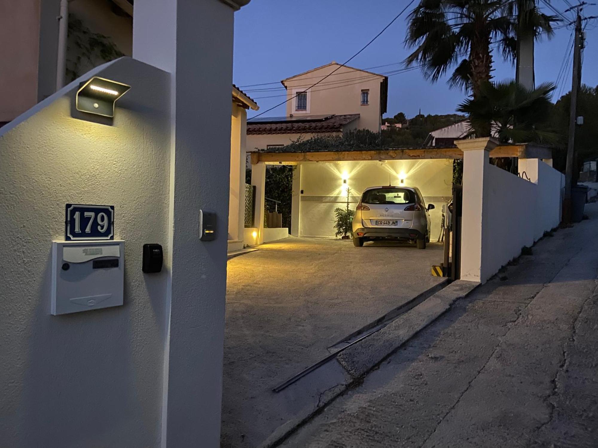 Sublime Logement Avec Vue Mer Et Jacuzzi La Ciotat Eksteriør bilde