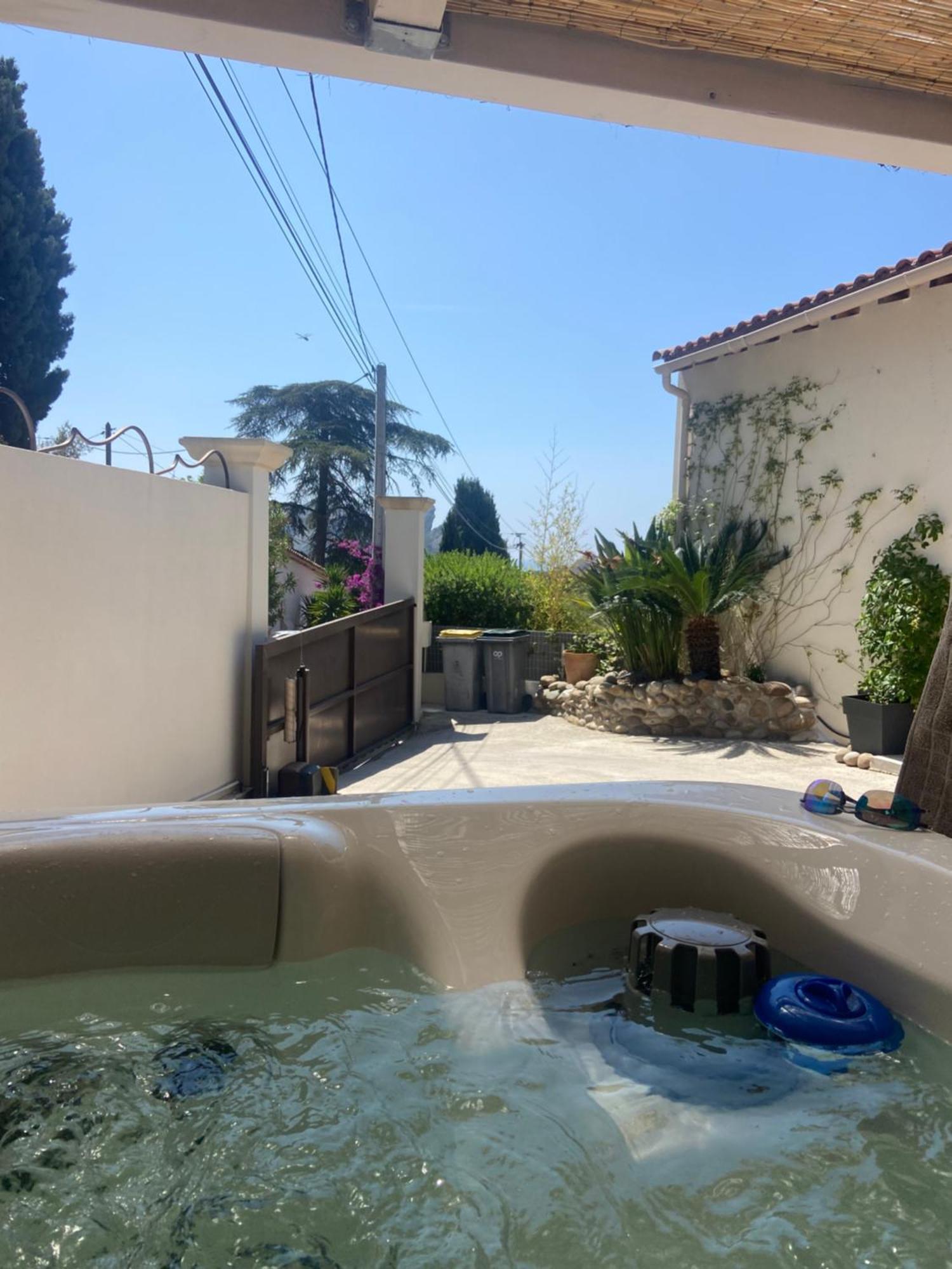 Sublime Logement Avec Vue Mer Et Jacuzzi La Ciotat Eksteriør bilde